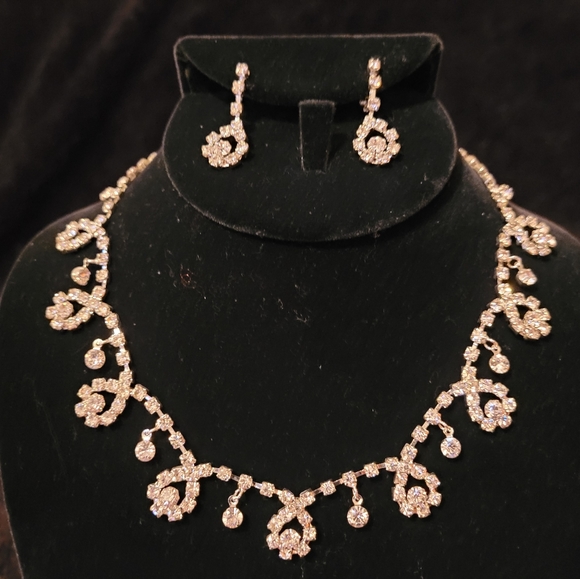 Jim Ball Pagent Jewelry - Picture 3 of 5